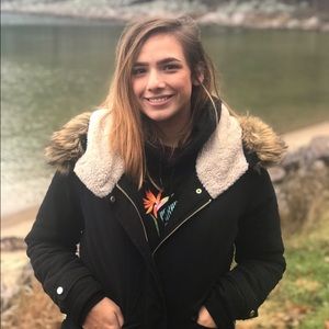 Meet your Posher, Magdalena